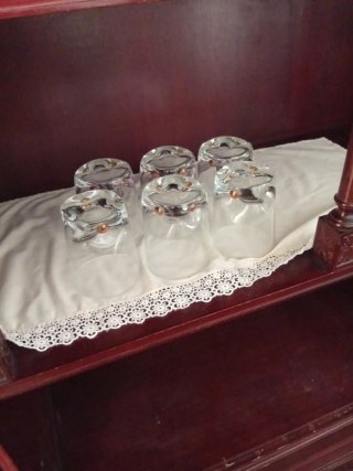 6 Vasos de Cristal con Detalles Dorados