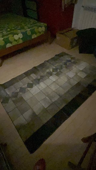 Tappeto in pelle patchwork grigio