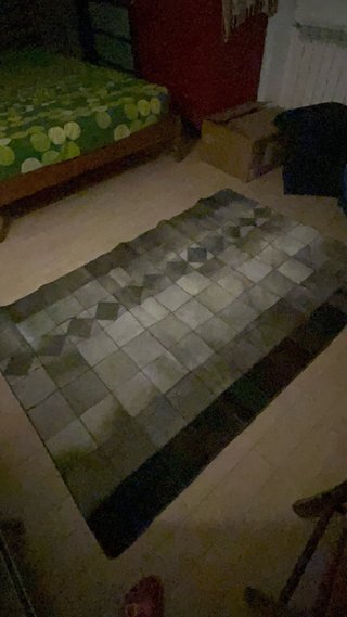 Tappeto in pelle patchwork grigio