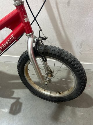 Bicicleta infantil roja 5-6 años