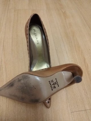 Zapatos de tacón Pizzaro marrones y dorados