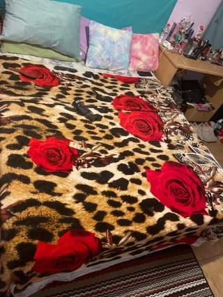 Cama Matrimonio Fleece Leopardo y Rosas 150/200cm