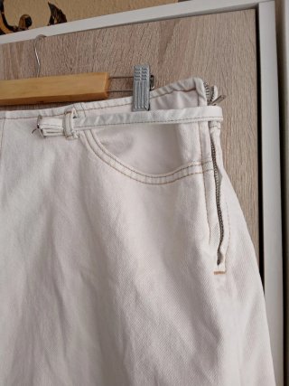 (XL) Falda vaquera blanca de Zara