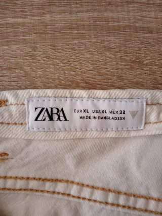 (XL) Falda vaquera blanca de Zara