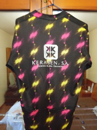 Conjunto Ciclismo Gres de Nules Keraben