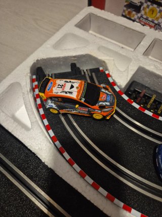 Scalextric Compact Extreme Raiders