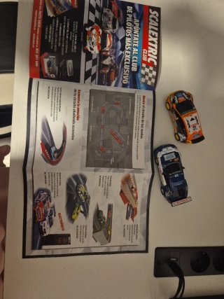Scalextric Compact Extreme Raiders