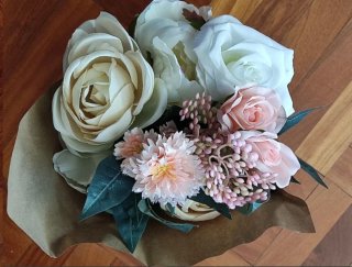 Bellissimo bouquet fiori artificiali Ike