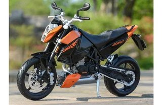 Moto KTM 690 Duke 1:12 Maistoo