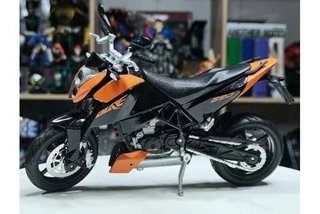 Moto KTM 690 Duke 1:12 Maistoo