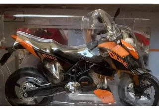 Moto KTM 690 Duke 1:12 Maistoo