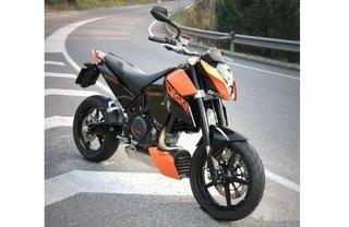 Moto KTM 690 Duke 1:12 Maistoo