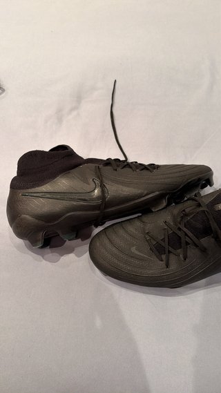 Botas de fútbol Nike negras