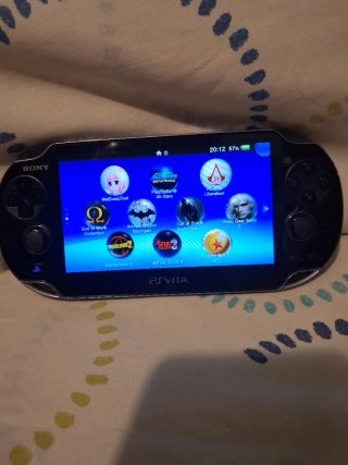 PS VITA,FAT PCH 1004 WI-FI Y BLUETOOTH