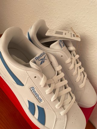 Reebok Blancas Talla 37 con Detalle Azul