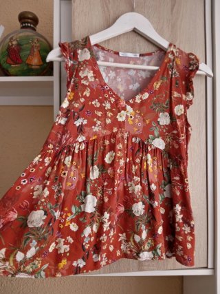 (M) Blusa sin mangas con estampado  floral