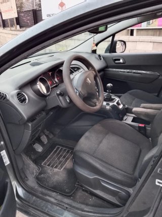 Peugeot 5008 2010