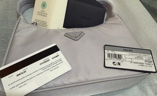 Bolso Prada Re-Edition 2000  Color Glicina