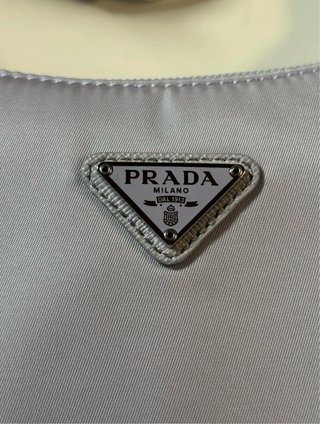 Bolso Prada Re-Edition 2000  Color Glicina