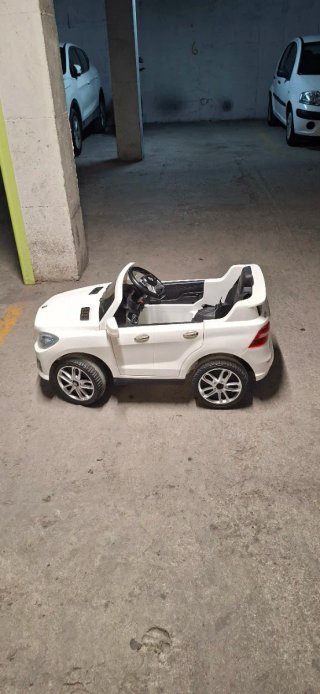 Coche eléctrico infantil teledirigido Tlf680498420