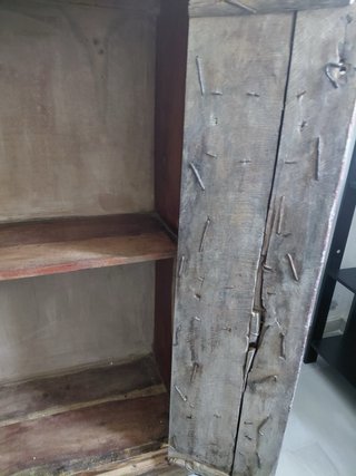 Mueble rústico madera y metal con elefantes