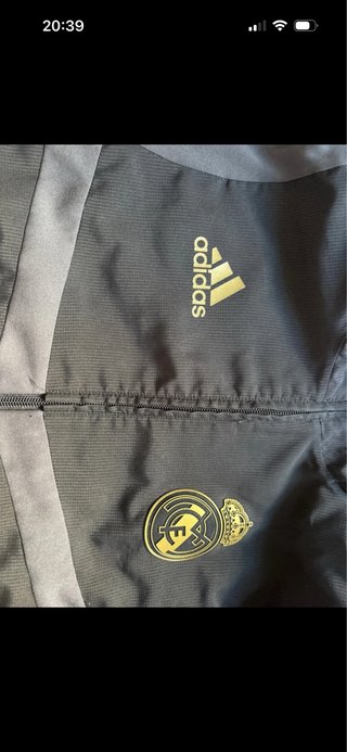 Chaqueta Adidas Real Madrid Negra Dorada