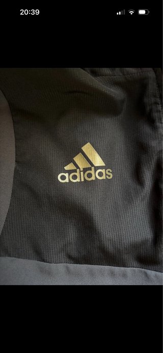 Chaqueta Adidas Real Madrid Negra Dorada