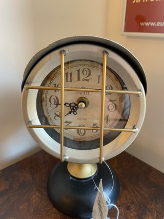 Reloj de mesa inspiración faro