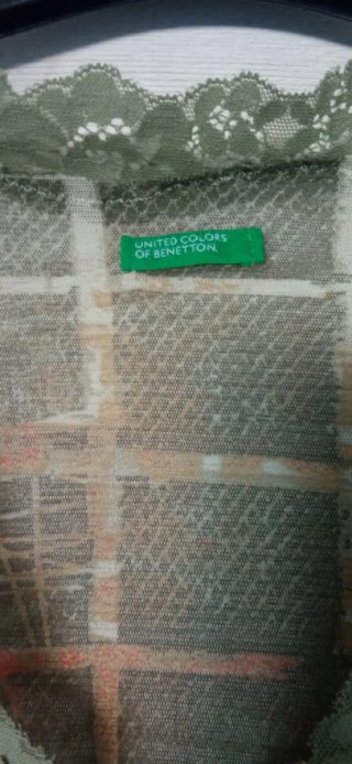 Como Nueva ‼️ BENETTON ‼️ Camiseta Tirantes