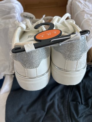 Zapatillas Disney Talla 37 Blancas y Plateadas
