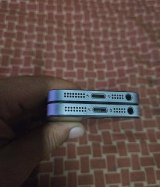 Lote 2 iPhones SE 16GB A1723