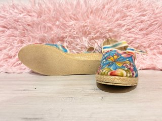 Sandalias pintadas a mano