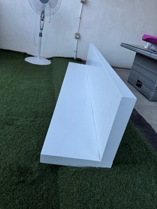 Estantería de pared en L