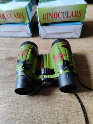 Prismáticos  camuflaje nuevo a estrenar