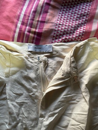 Pantalones beige anchos finos