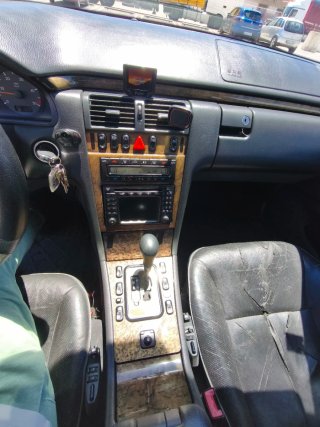 Mercedes-Benz Clase E 2001