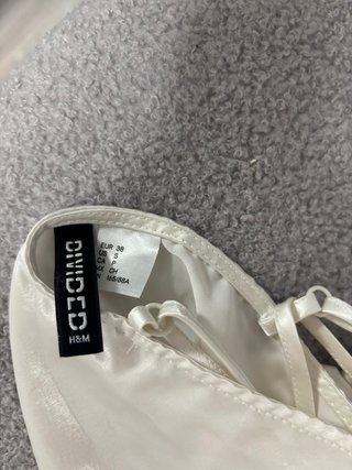 Top blanco satinado