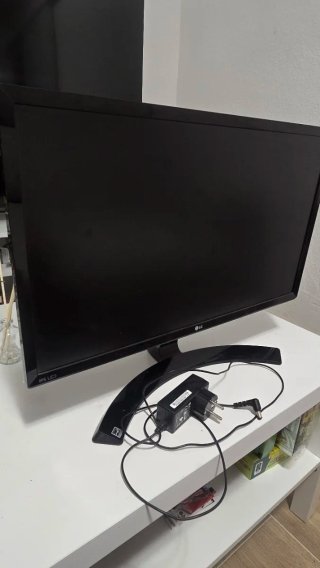 Monitor LG 21.5 IPS LED Nero