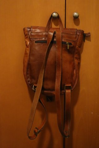 Mochila de piel marrón