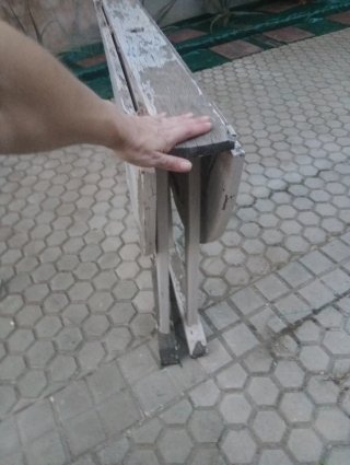 Mesa de madera redonda para restaurar plegable