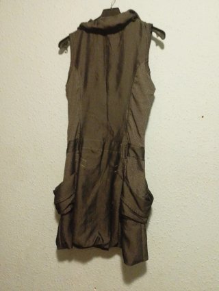 Vestido de verano sin mangas con cremallera