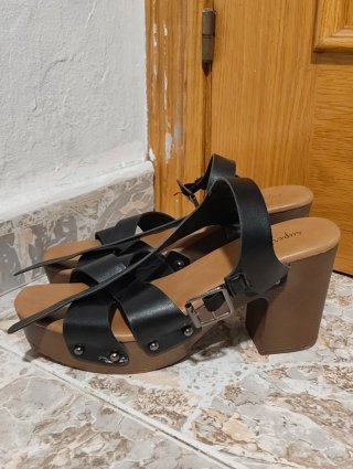 Sandalias tacón madera negras talla 38