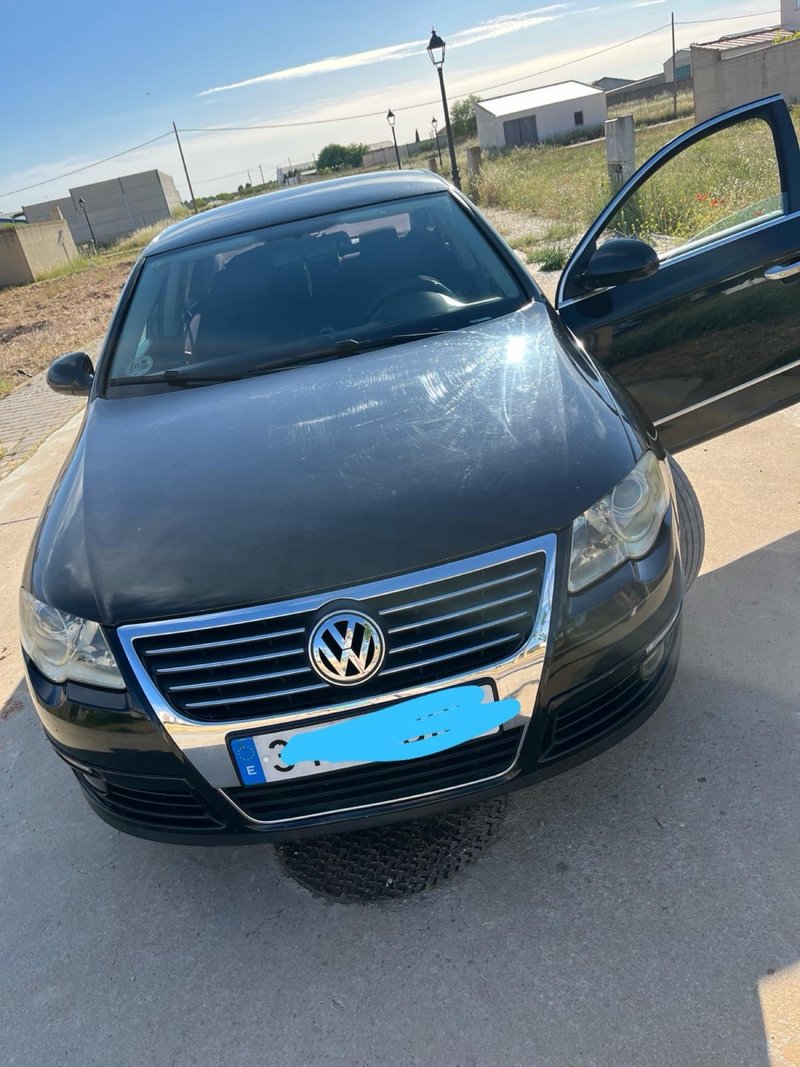 Volkswagen Passat 2005 - foto 1