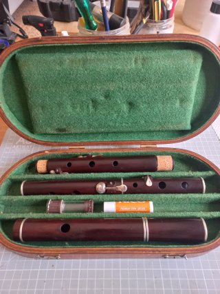 Taller de Reparación de Flautas, Clarinetes y Saxo