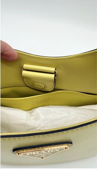 Bolso Hombro Prada Cleo Cedro Piel