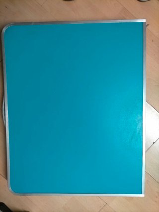 Mesa auxiliar baja plegable