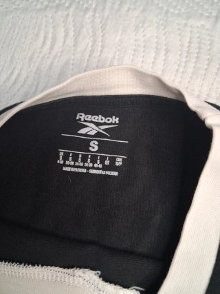 Camiseta Reebok Negra