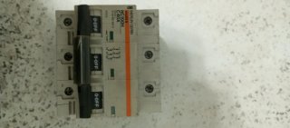 Interruttori magnetotermici Merlin Gerin NC100H C4