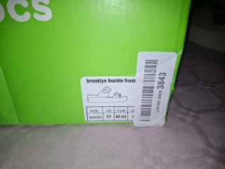 Sandalias Crocs Brooklyn Buckle Beige Nuevas 42/43