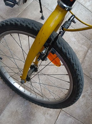 Bicicleta BTWIN Negra y Amarilla